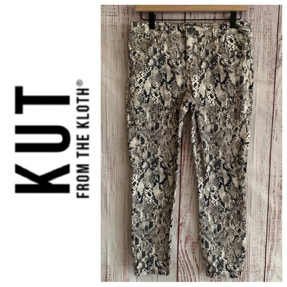 Neutral Snake Print “Connie” Skinny Crop Jeans { Kut From The Kloth } - Picture 1 of 8